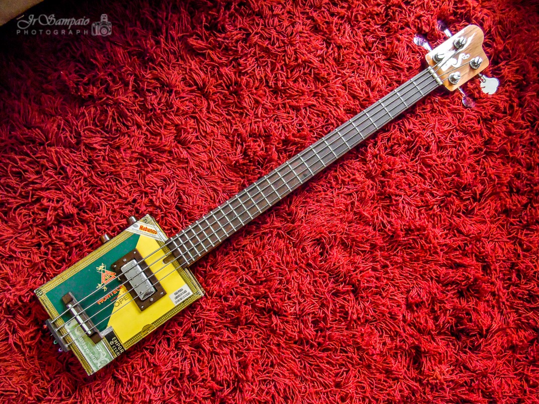 Modelo: Cigar Bass 4C / Ano 2018 / Artista: Juninho Sampaio