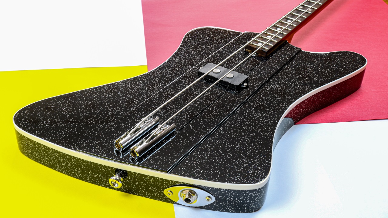 Modelo: T-Bird 2C / Ano 2024 / Artista: John Prock