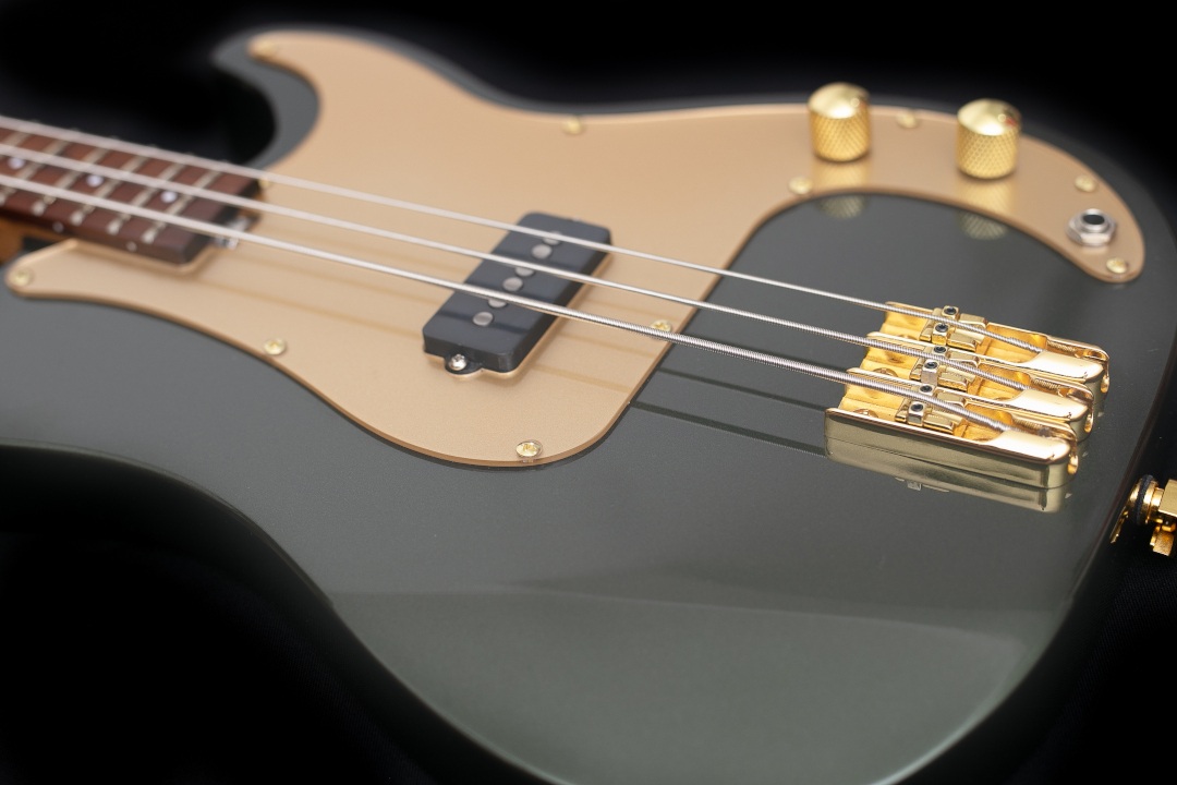 Modelo: P-Bass 3C / Ano 2025 / Artista: KS Rhoads